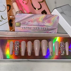 Press on nails with bling